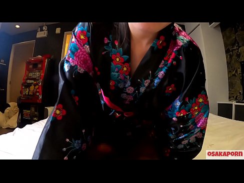 ❤️ Jong cosplay famke hâldt fan seks oant orgasme mei in spuit yn in hynstefrou en in blowjob. Aziatyske famke mei hierige kut en prachtige tieten yn tradisjoneel Japansk kostúm yn amateurfideo dy't masturbaasje toant mei neukboartersguod. Sakura 3 OSAKAPORN. ❤️ Superseks by wy